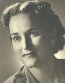 Ilona Vappu Marjatta Koivisto-Ollikkala (1925‒2016) finn operaénekesnő (Kép: fi.wikipedia.org) Ilona Vappu Marjatta Koivisto-Ollikkala (1925‒2016) finn operaénekesnő (Kép: fi.wikipedia.org)