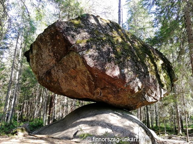 Furcsa kő, Kummakivi