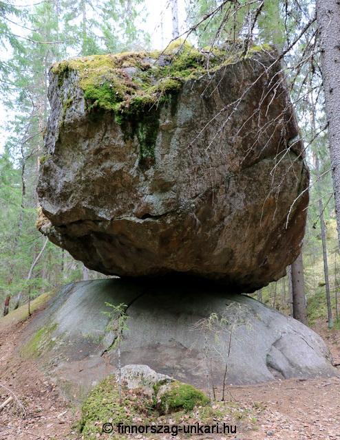 Látnivaló Finnországban: Kummakivi, furcsa kő