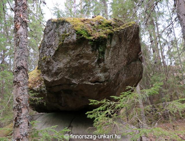 Látnivaló Finnországban: Kummakivi, furcsa kő